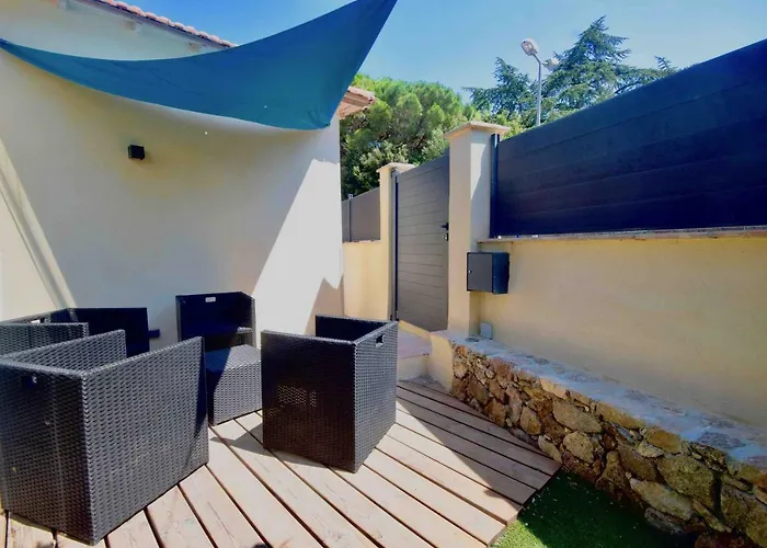 Charmante Maison Centre-ville Sainte-maxime, Plages A 2 Pas *