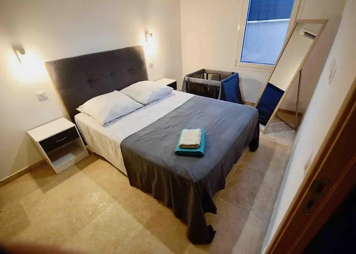 Charmante Maison Centre-ville Sainte-maxime, Plages A 2 Pas Σαιντ-Μαξίμ