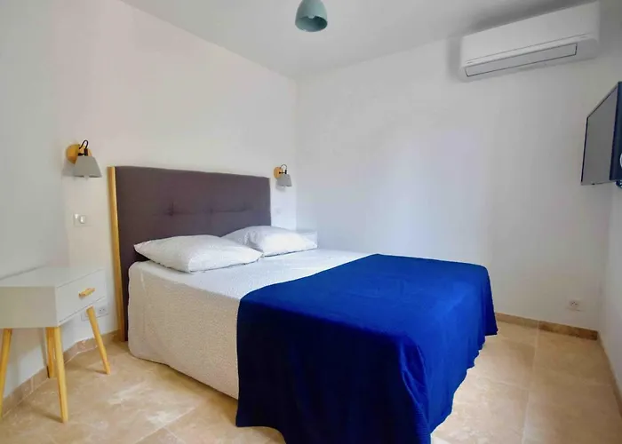 Charmante Maison Centre-ville Sainte-maxime, Plages A 2 Pas Σαιντ-Μαξίμ