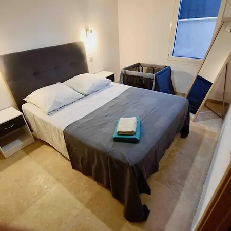 Charmante Maison Centre-ville Sainte-maxime, Plages A 2 Pas Сент-Максім