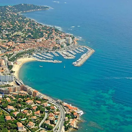 Holiday home Charmante Maison Centre-ville Sainte-maxime, Plages A 2 Pas
