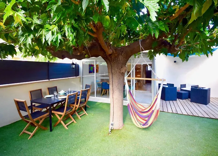 Charmante Maison Centre-ville Sainte-maxime, Plages à 2 Pas Casa de Férias