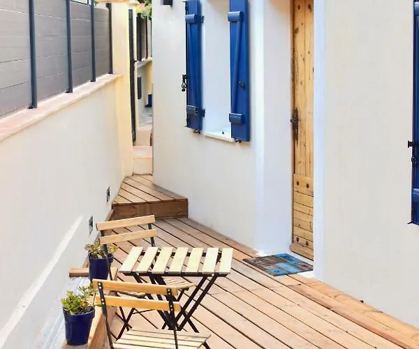 Charmante Maison Centre-ville Sainte-maxime, Plages A 2 Pas Holiday home