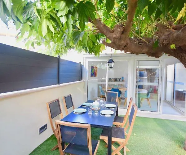 Charmante Maison Centre-ville Sainte-maxime, Plages A 2 Pas Holiday home Sainte-Maxime